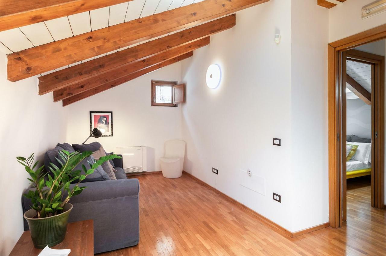 Starhost - Casa Masu' Lägenhet Salerno Exteriör bild