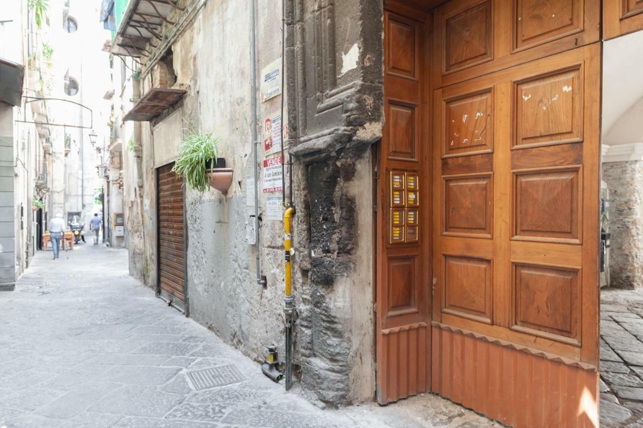 Starhost - Casa Masu' Lägenhet Salerno Exteriör bild